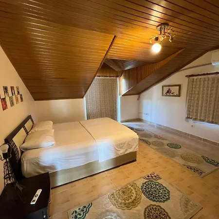 Arden Villa